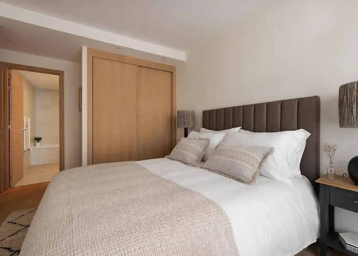 The Διαμέρισμα *